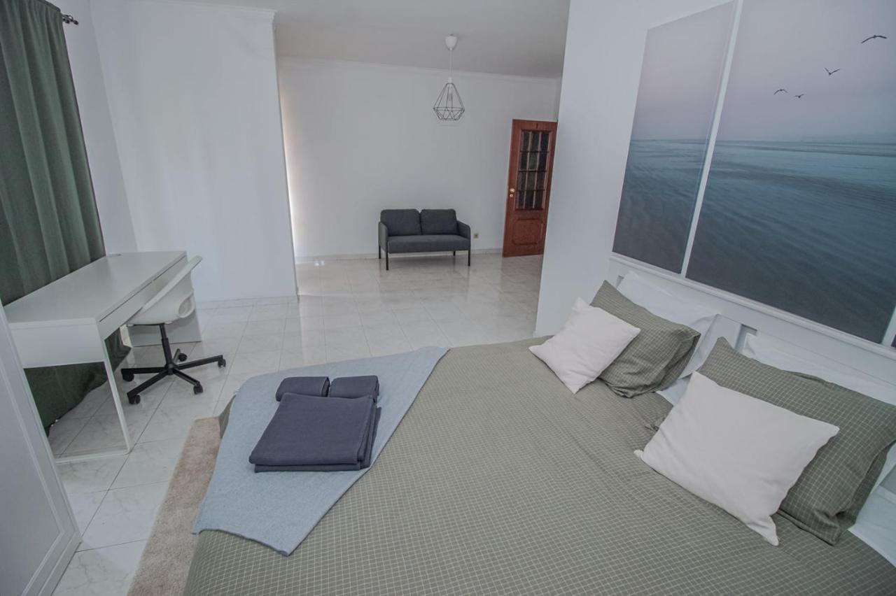 Charming Private Rooms In An Apartment A1 Penha - Faro Luaran gambar
