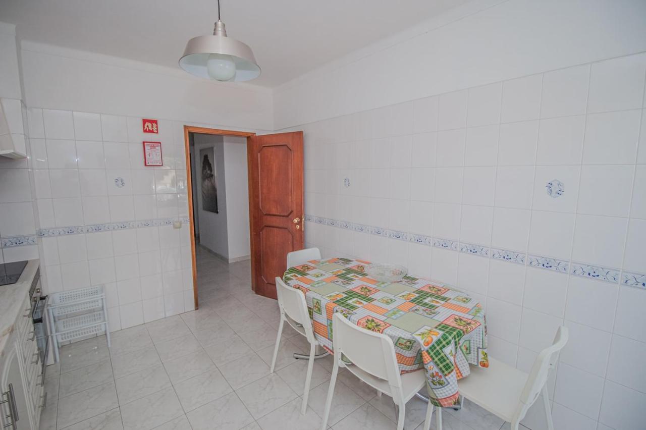 Charming Private Rooms In An Apartment A1 Penha - Faro Luaran gambar